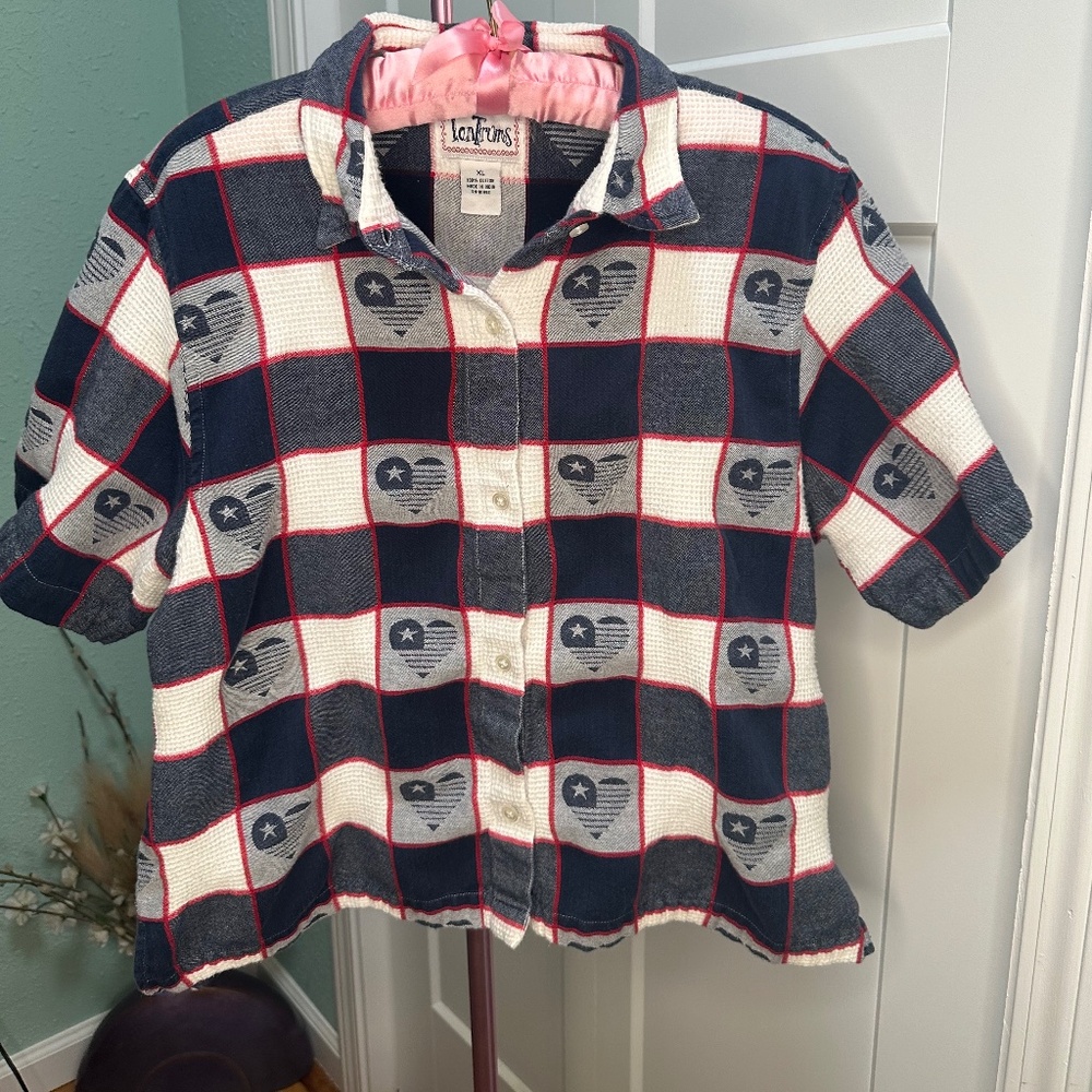 Vintage Tantrums Women's Red White and Blue Short Sleeve Button Up holiday XL
